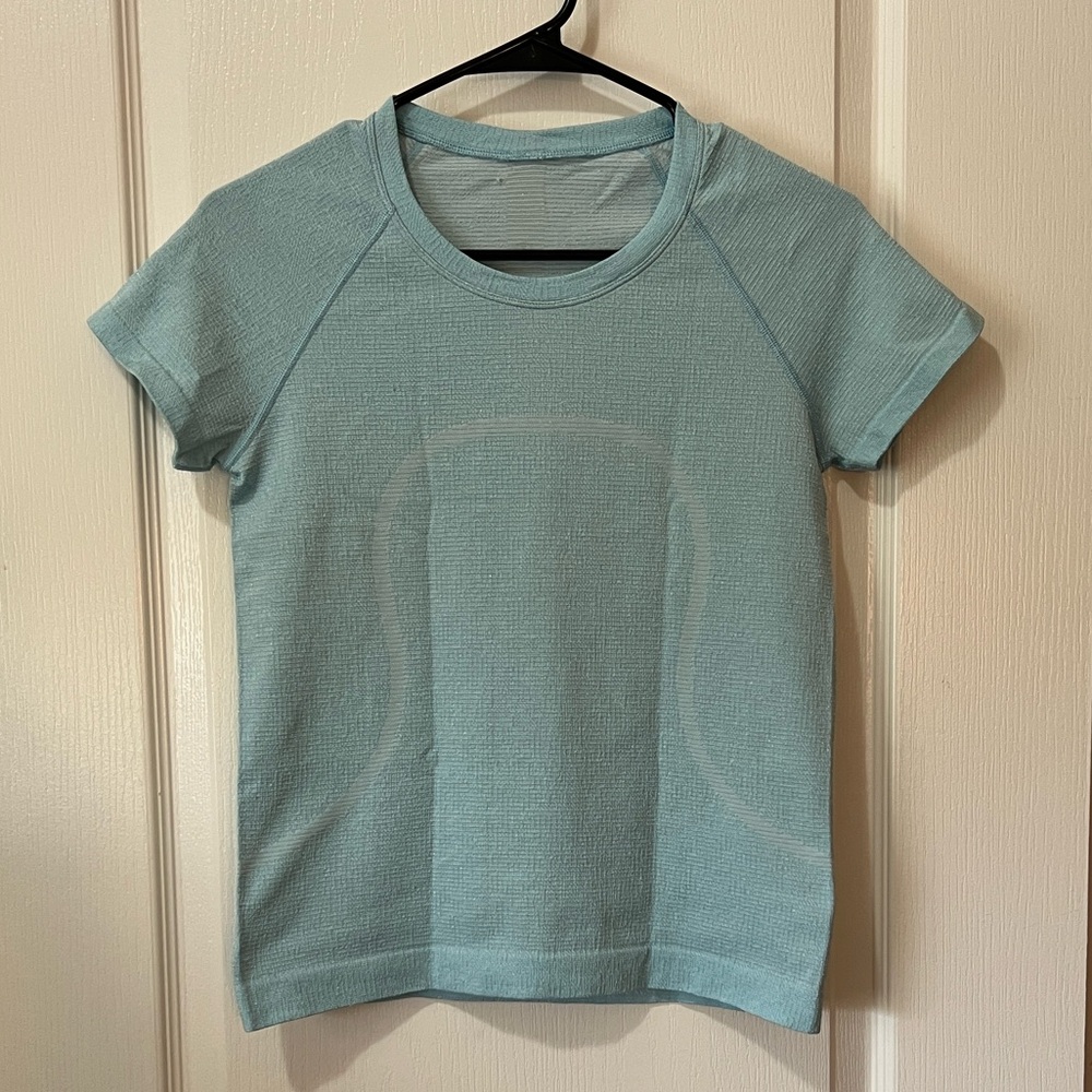 Lululemon Unique Swiftly Glitter Parallel Texture Sheer Blue Water 6 Tee